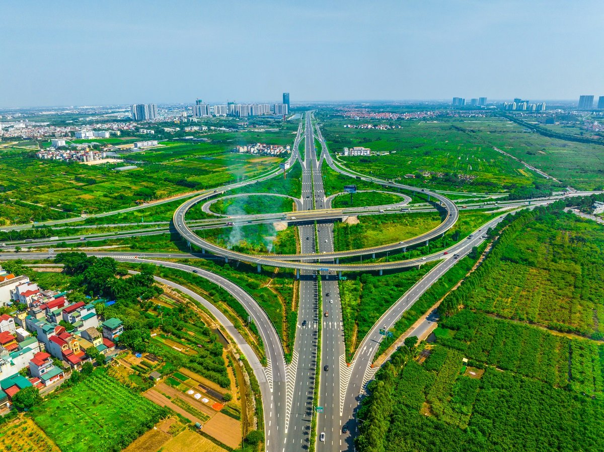 Các đại đô thị là yếu tố quan trọng khi đầu tư đất nền Gia Lâm.